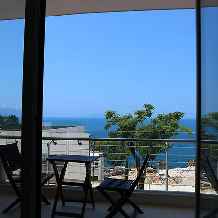 Aler Luxury מלון 4*