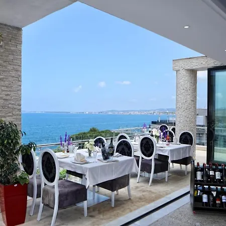 ホテル Aler Luxury Vlorë