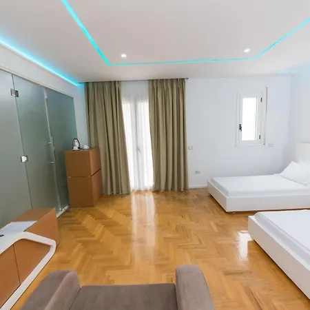 מלון Aler Luxury 4*